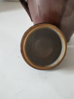 Cafetière en céramique à pâte rouge – création d’artiste