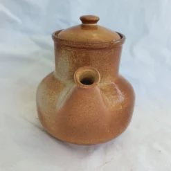 Cafetière en grès forme originale