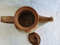 Cafetière en grès forme originale