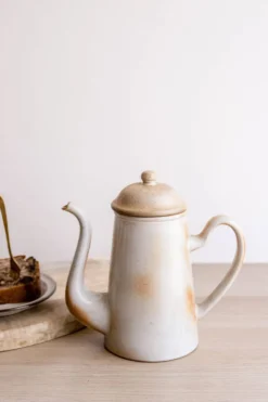 Cafetière en grès émaillé
