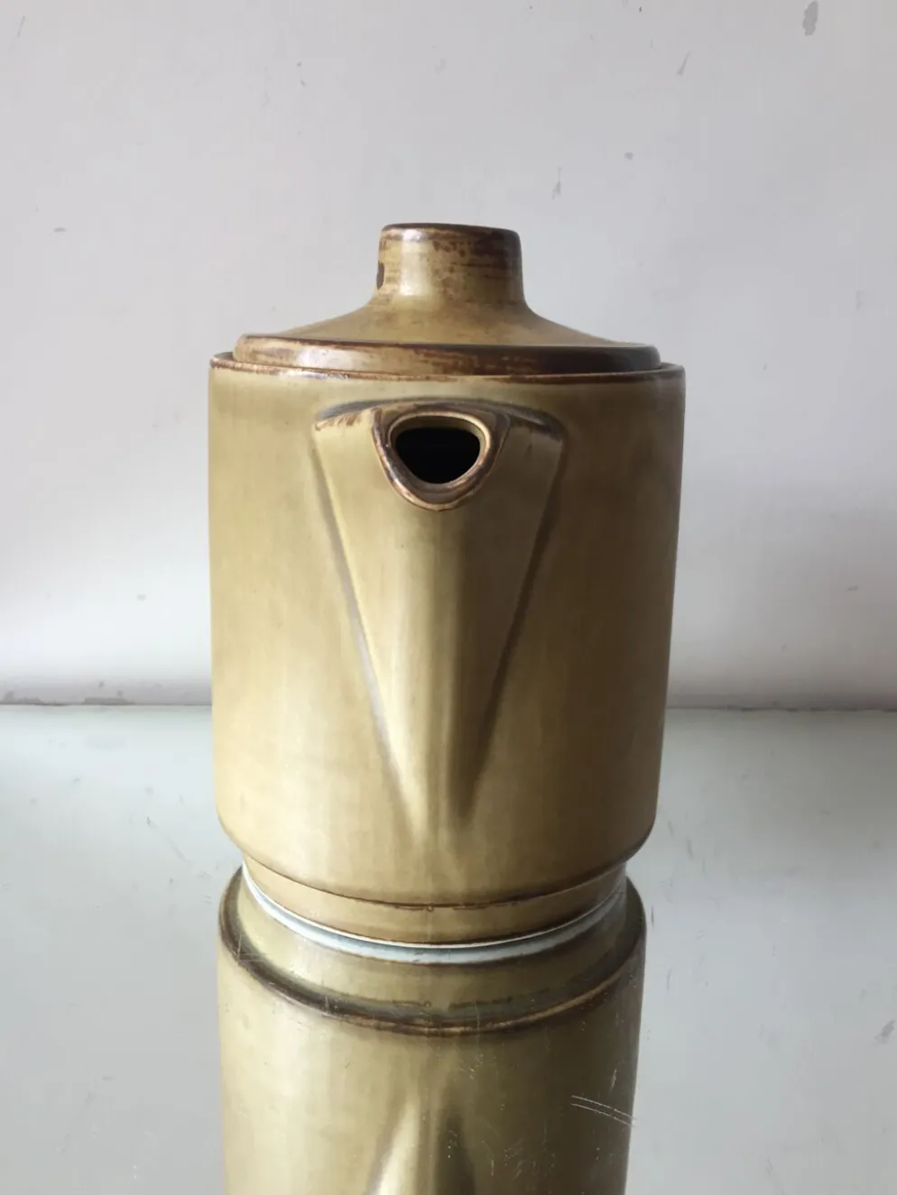 Cafetière en grès scandinave