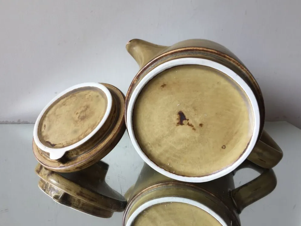 Cafetière en grès scandinave