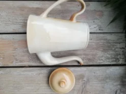 Cafetière en gès du marais