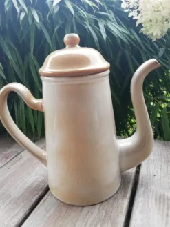 Cafetière en gès du marais
