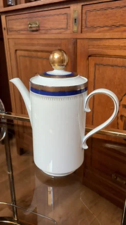 Cafetière en porcelaine - bleu cobalt - incrustation or