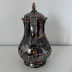 Cafetière en porcelaine métallisée