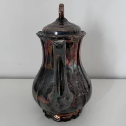 Cafetière en porcelaine métallisée