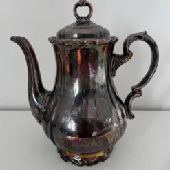 Cafetière en porcelaine métallisée