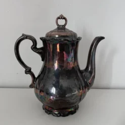 Cafetière en porcelaine métallisée