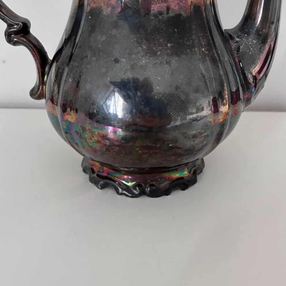 Cafetière en porcelaine métallisée