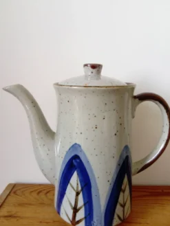 Cafetière et sucrier vintage