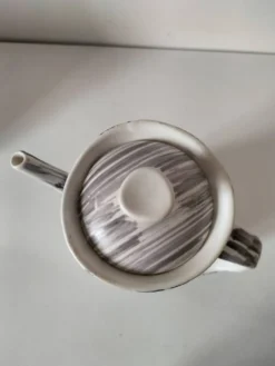 Cafetière Niderviller décor Chatons – faïence expressive années 50