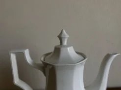 Cafetière néo classique octogonale perles Johnson Brothers 1960