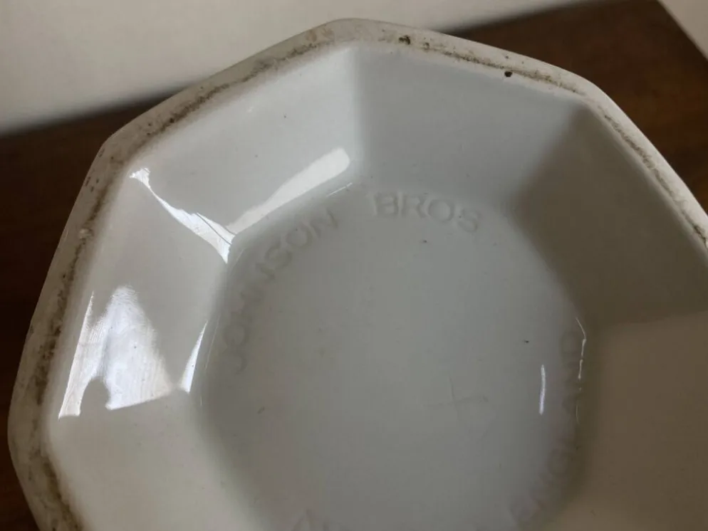 Cafetière néo classique octogonale perles Johnson Brothers 1960