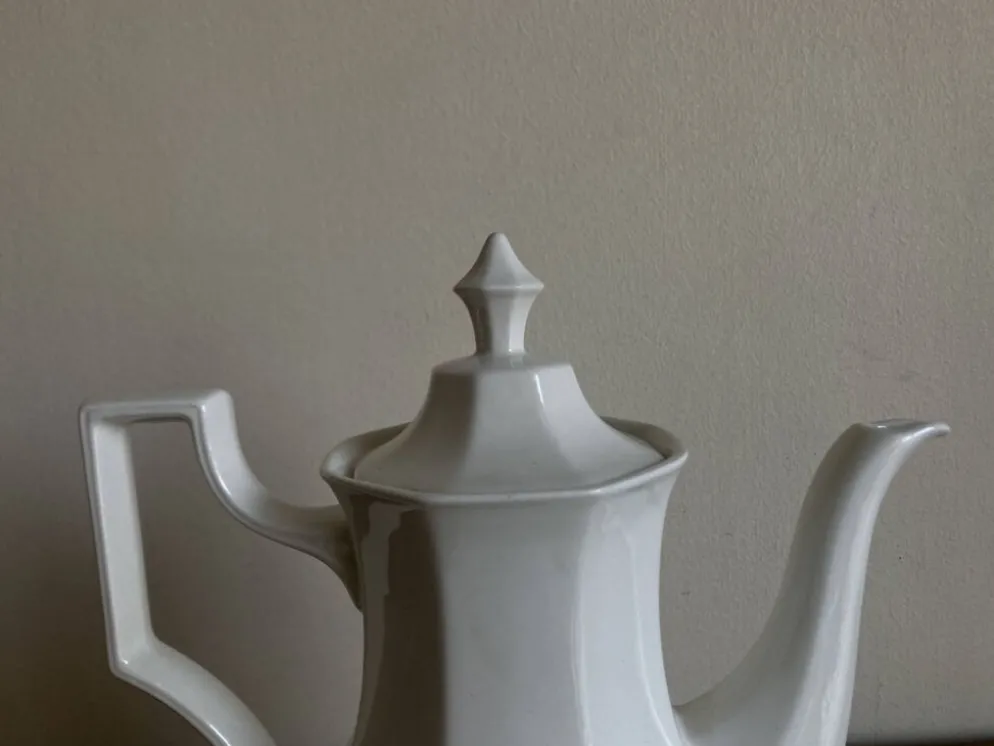 Cafetière néo classique octogonale perles Johnson Brothers 1960