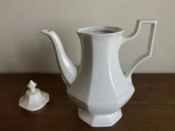 Cafetière néo classique octogonale perles Johnson Brothers 1960