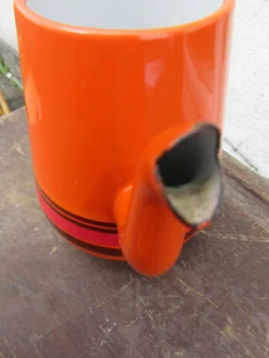 Cafetière orange vintage