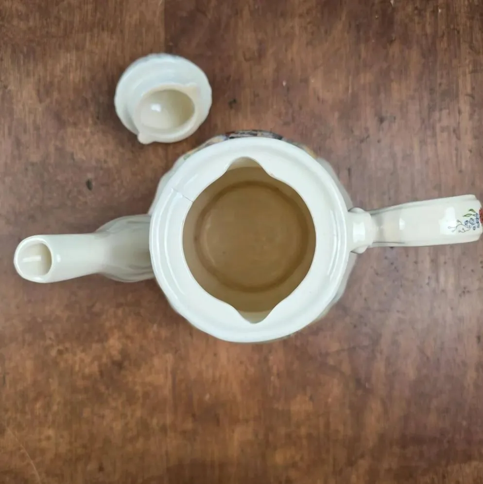 Cafetière Sarreguemines Obernai Henri Loux au long bec – Décor alsacien