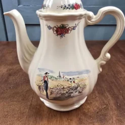 Cafetière Sarreguemines Obernai Henri Loux au long bec – Décor alsacien