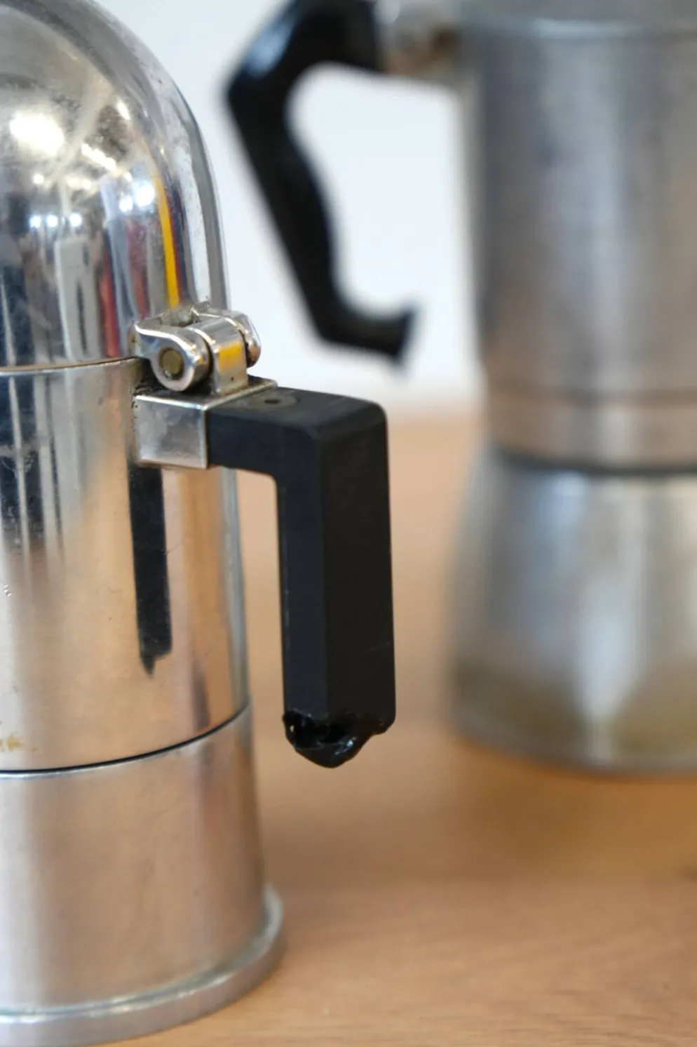 Cafetières Moka Bialetti et Alessi des années 1970 – Design italien emblématique