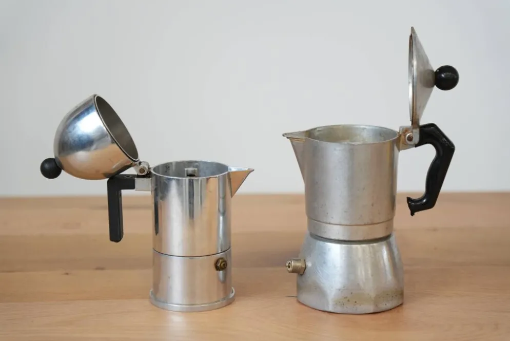 Cafetières Moka Bialetti et Alessi des années 1970 – Design italien emblématique