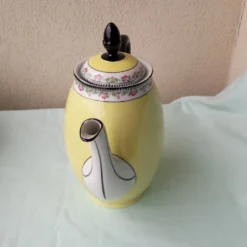 Cafetière sucrier et pot à lait en porcelaine