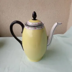 Cafetière sucrier et pot à lait en porcelaine