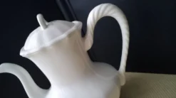 Cafetière , verseuse en faïence de Salins