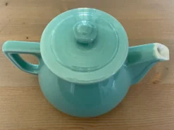 Cafetière vintage en céramique verte