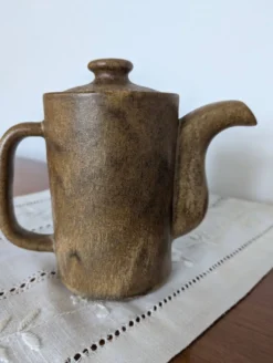 Cafetière vintage en grès