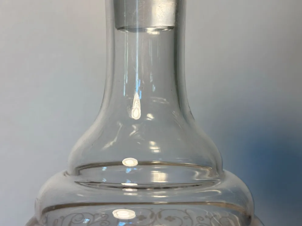 Carafe Baccarat signée