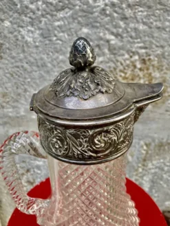 Carafe en cristal de Baccarat, monture en argent signée Froment Meurice