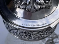 Carafe en cristal de Baccarat, monture en argent signée Froment Meurice