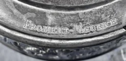Carafe en cristal de Baccarat, monture en argent signée Froment Meurice