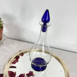 Carafe en verre art déco bouchon en verre et pied bleu 0,7 l