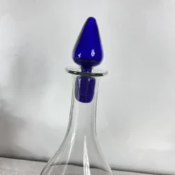 Carafe en verre art déco bouchon en verre et pied bleu 0,7 l