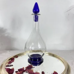 Carafe en verre art déco bouchon en verre et pied bleu 0,7 l