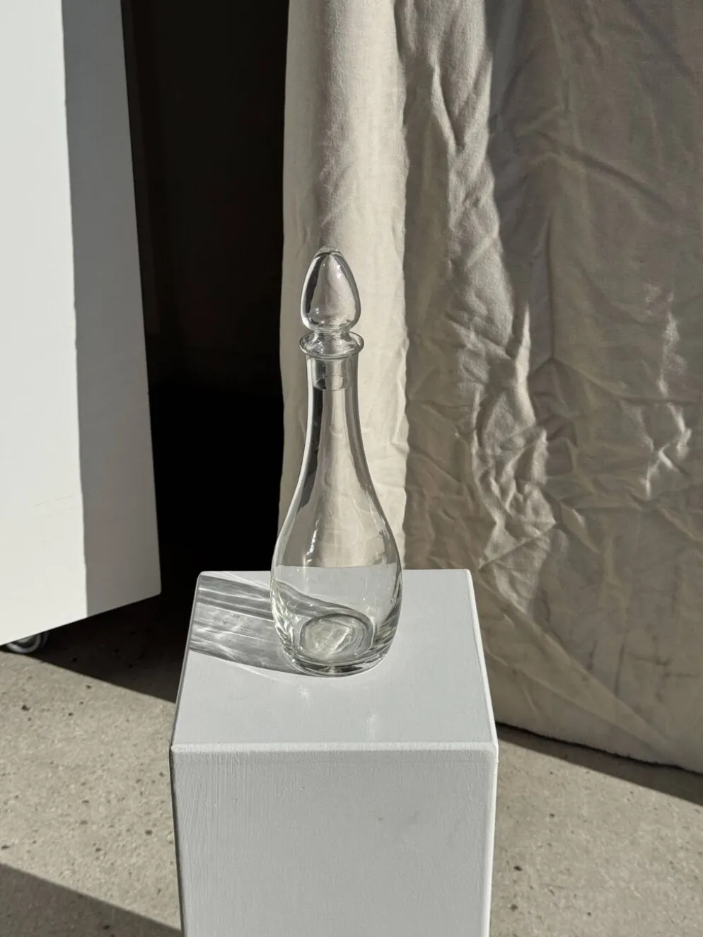 Carafe en verre avec bouchon D11 H35,5