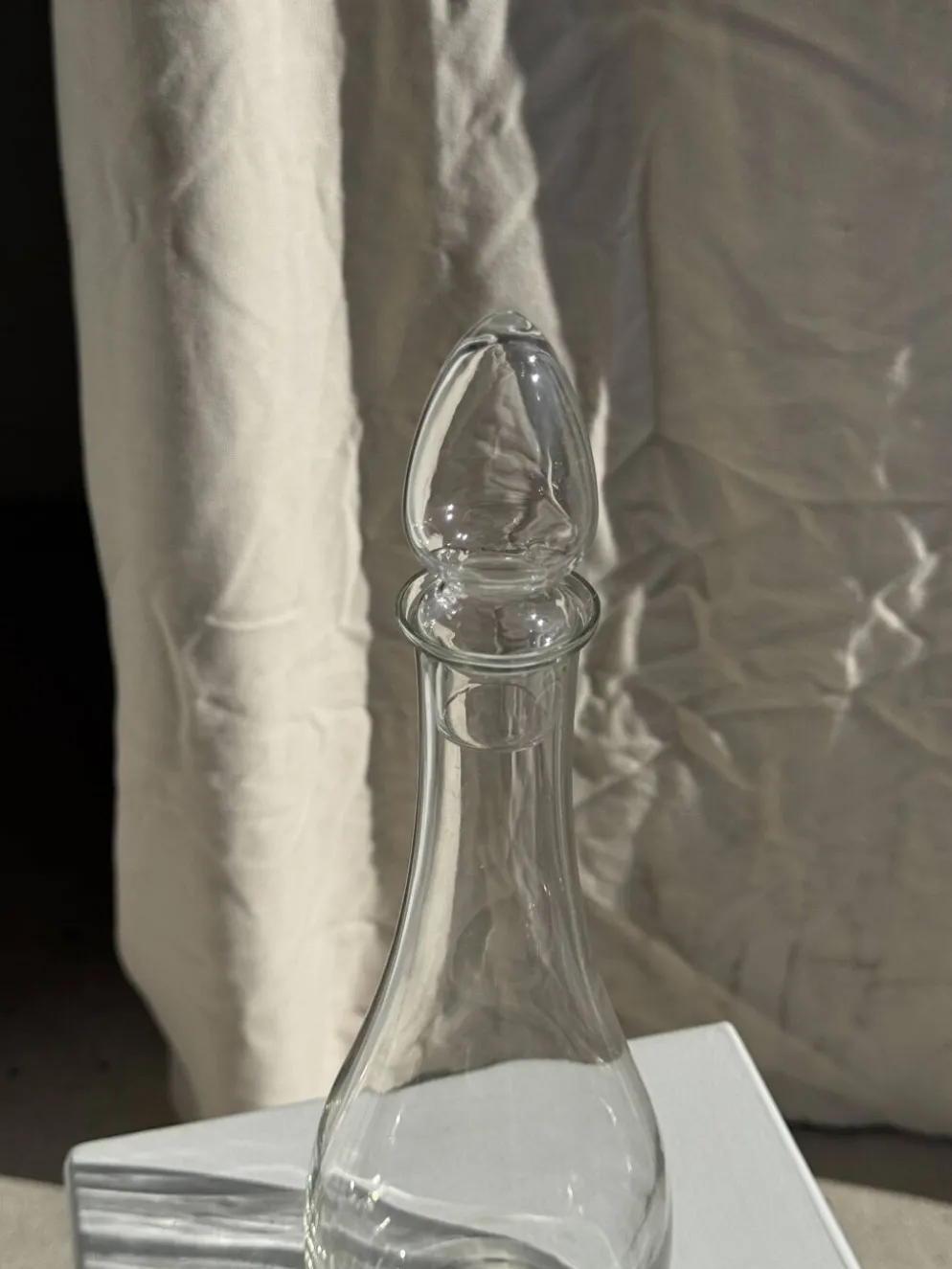 Carafe en verre avec bouchon D11 H35,5