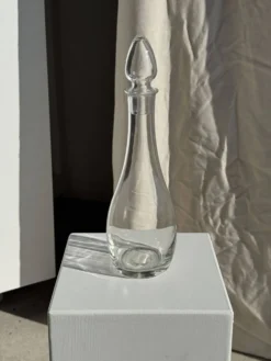 Carafe en verre avec bouchon D11 H35,5