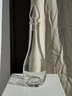 Carafe en verre avec bouchon D11 H35,5