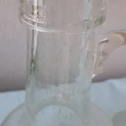 Carafe en verre bullé