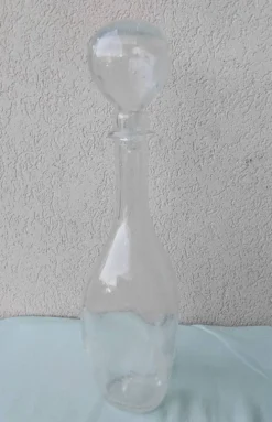 Carafe en verre bullé