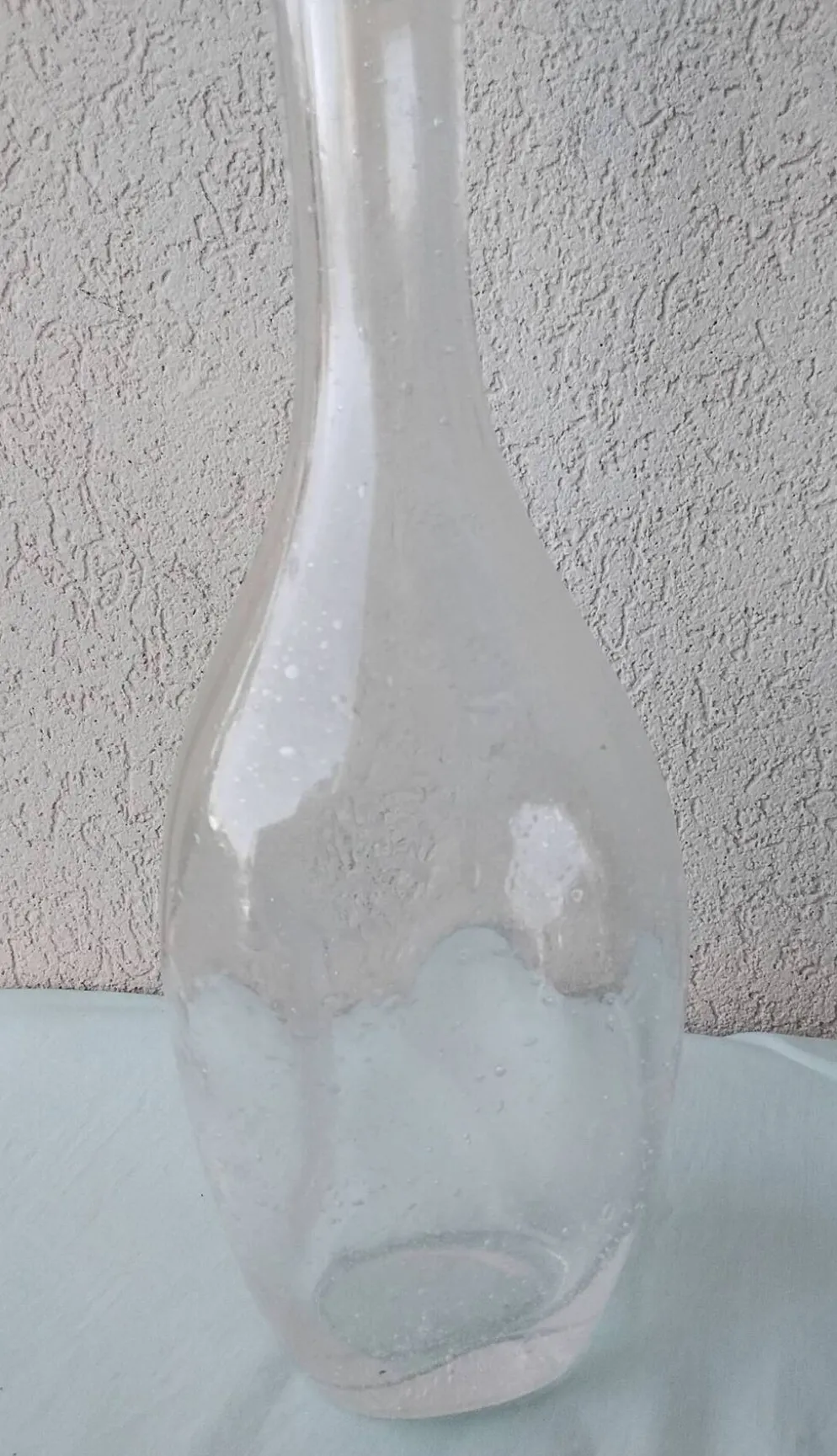 Carafe en verre bullé
