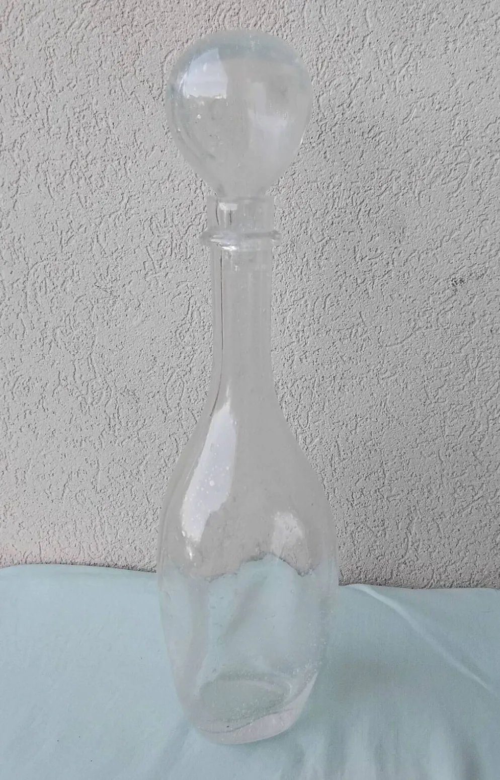 Carafe en verre bullé