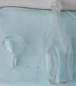 Carafe en verre bullé