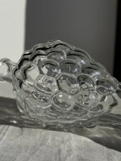 Carafe en verre moulé en forme de raisin H29 D10