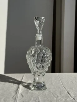 Carafe en verre moulé en forme de raisin H29 D10