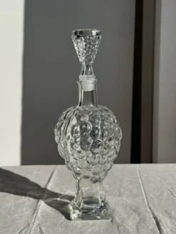 Carafe en verre moulé en forme de raisin H29 D10