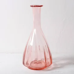 Carafe en verre rose vintage : carafe Empoli des années 1930, Italie.